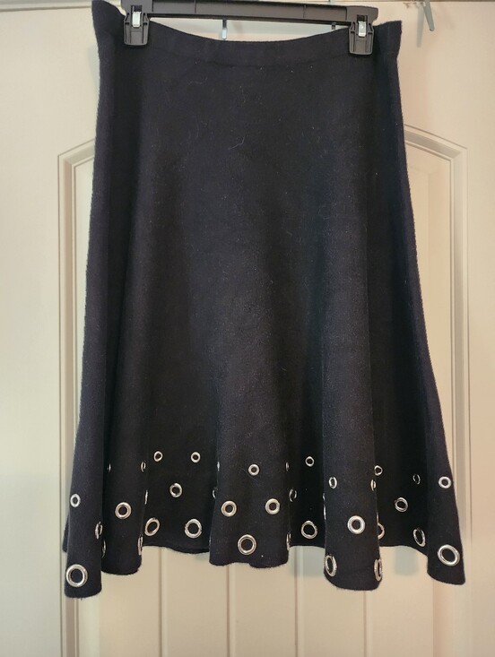 Sioni Dresses & Skirts - Sioni Black Skater/Circle Skirt with Silver Grommet Hem Elastic Waist XL Grunge